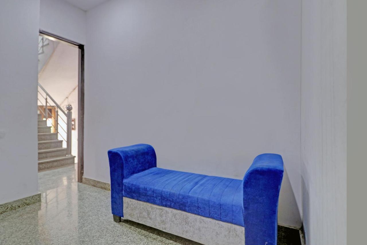 Oyo 81168 Collection O Dwarka Mor Νέο Δελχί Εξωτερικό φωτογραφία
