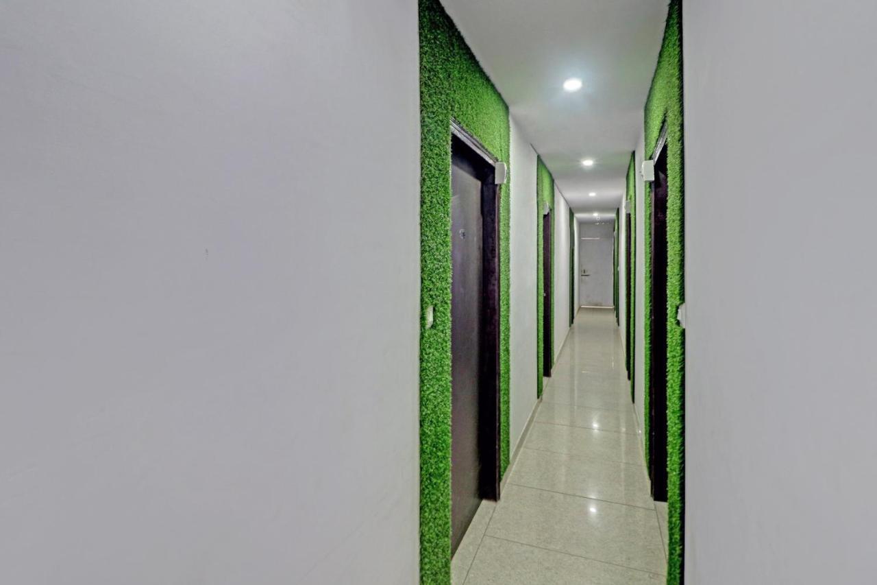 Oyo 81168 Collection O Dwarka Mor Νέο Δελχί Εξωτερικό φωτογραφία