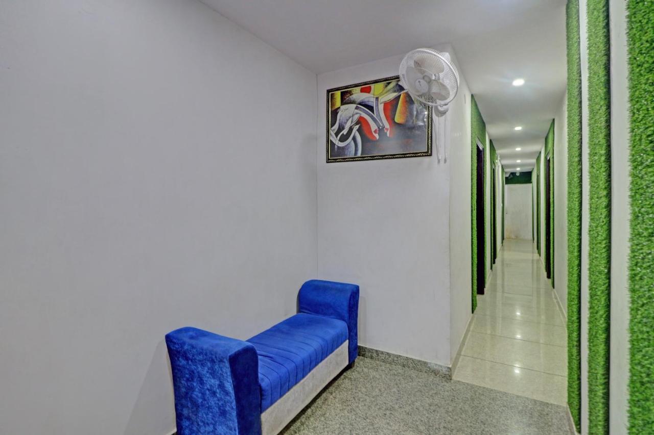 Oyo 81168 Collection O Dwarka Mor Νέο Δελχί Εξωτερικό φωτογραφία